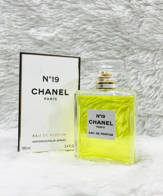 Chanel Nº19